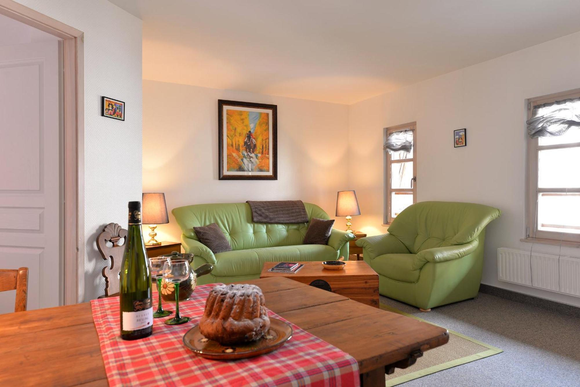 Domaine La Cour Des Nobles - Demeure, Maison Et Appartements Au Coeur De Riquewihr Rom bilde